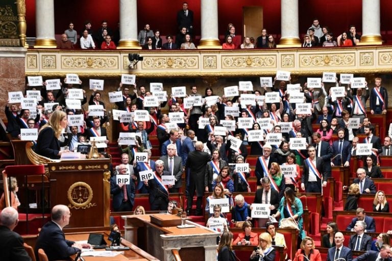 مجلس النواب الفرنسي يعتمد إصلاح التقاعد