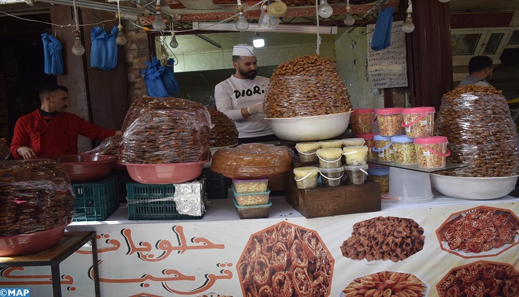 تازة.. الأسواق التجارية تشهد حركية دؤوبة استعدادا لشهر رمضان
