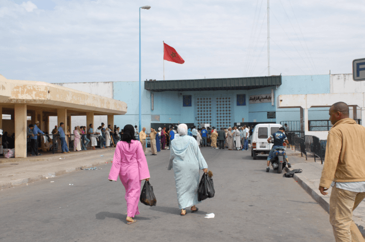 مندوبية السجون تهدد بمنع إدخال “قفة المؤونة” للسجناء