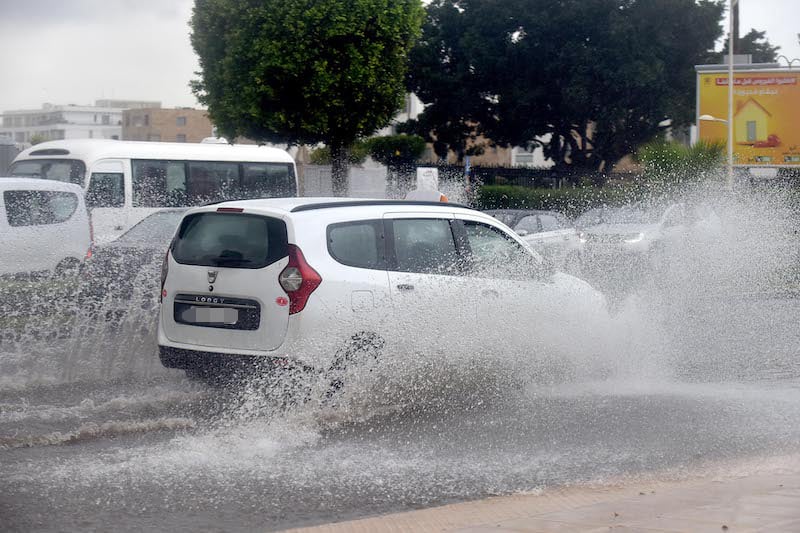 تساقطات مطرية قوية يومي السبت والأحد بعدد من أقاليم المملكة