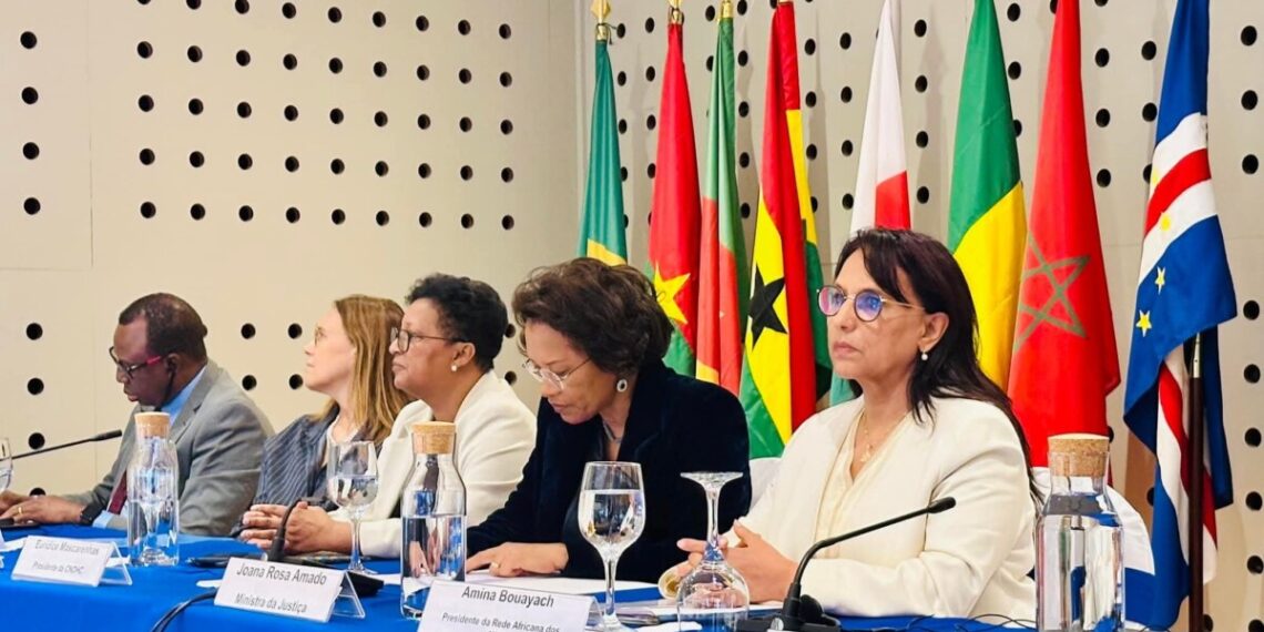 ⵖⵔ ⵓⵍⴽⴰⵎ ⵙ ⵉⵥⵕⵉ ⵏ ⵓⵎⵢⴰ (ⵥⵉⵕⵓ) ⵏ ⵓⵙⵔⴼⵓⴼⵏ ⴳ ⵉⴼⵔⵉⵇⵢⴰ