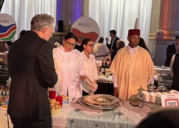 النكهة التي تُوحِّد.. الدبلوماسية المغربية تتحدث بلغة المطبخ في أديس أبابا   