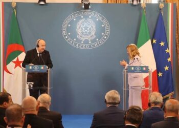 الجزائر من عزلتها إلى “روما”… حين يلهث النظام العسكري وراء جرعة أوكسجين عبر شيكات سوناطراك