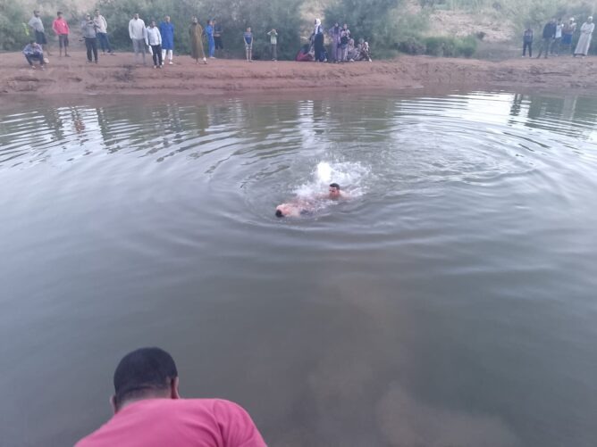 “وادي الموت”… فاجعة جديدة في زاكورة تودي بحياة طفل وتعيد الجدل حول غياب البدائل الآمنة