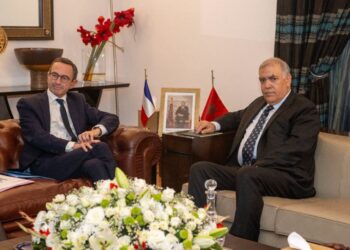 فرنسا تعزز تعاونها مع المغرب لمواجهة الهجرة غير النظامية: تصعيد أمني واستراتيجية متعددة الأطراف”