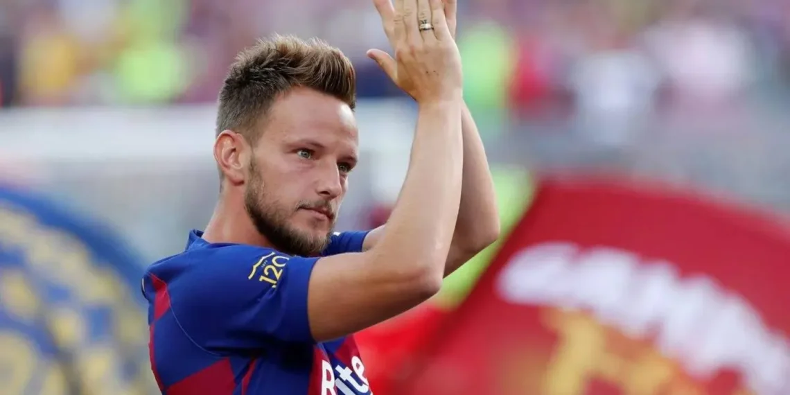 الكرواتي راكيتيتش يعتزل كرة القدم عن عمر 37 عاما