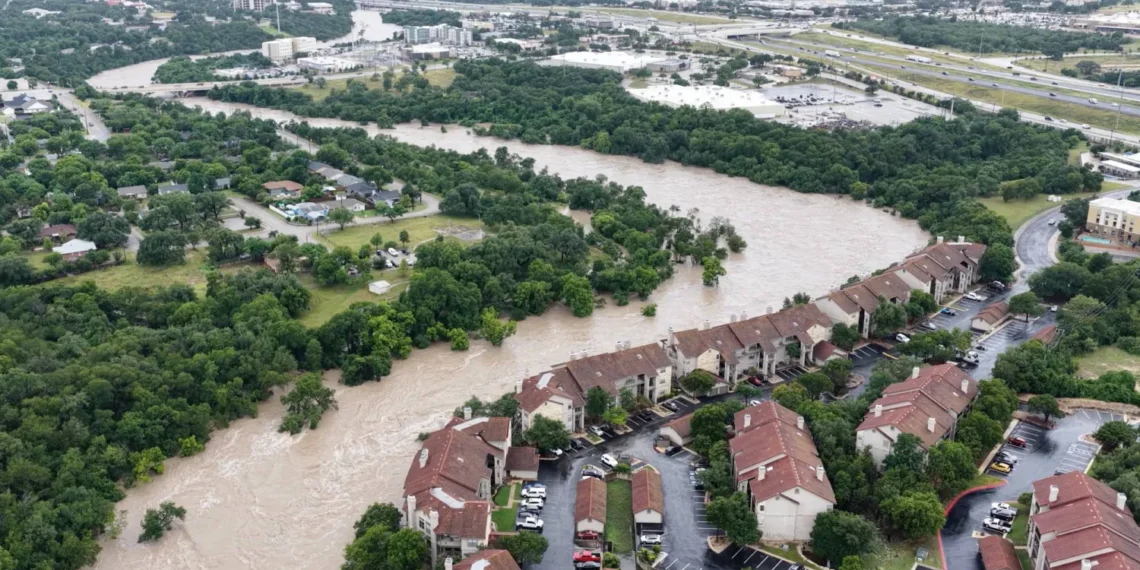 ارتفاع حصيلة ضحايا فيضانات تكساس إلى 50 قتيلا بينهم 15 طفلا