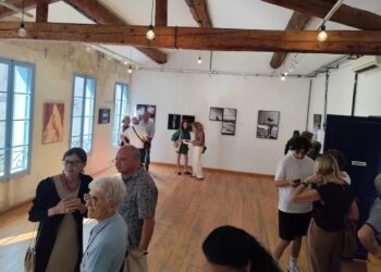 لفوتوغرافيا المغربية تحضر بقوة في “ملتقيات آرل” بفرنسا لأول مرة بشكل جماعي