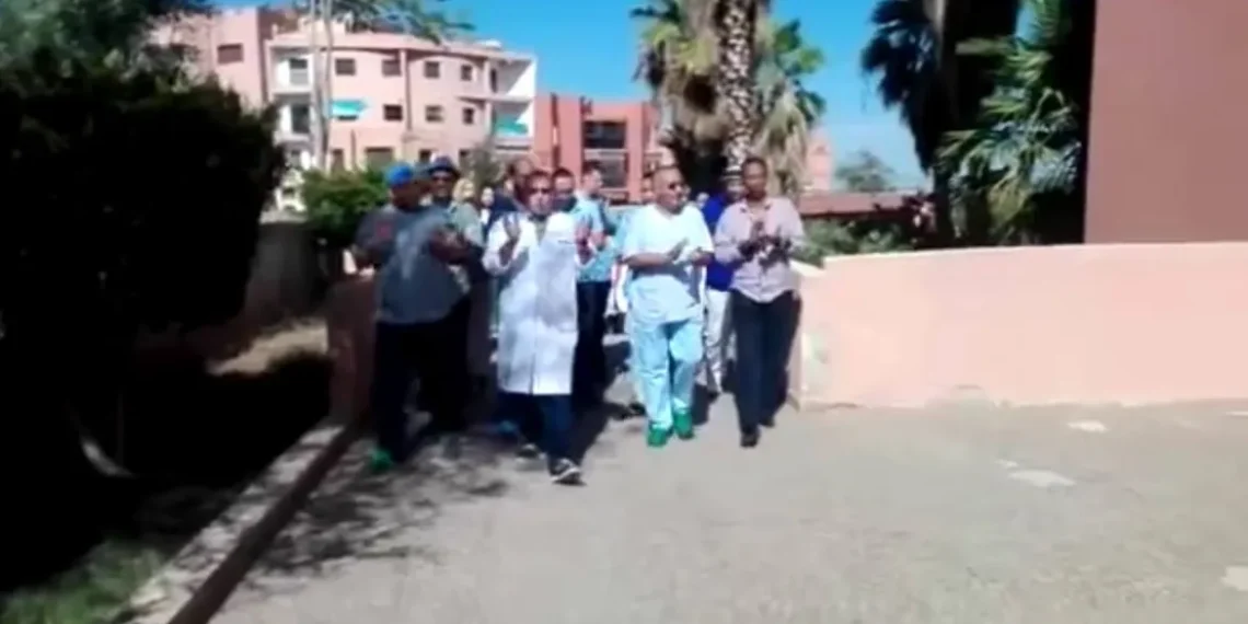 اعتداء عنيف على طبيب مستعجلات ببني ملال يدفع الأطر الصحية للاحتجاج