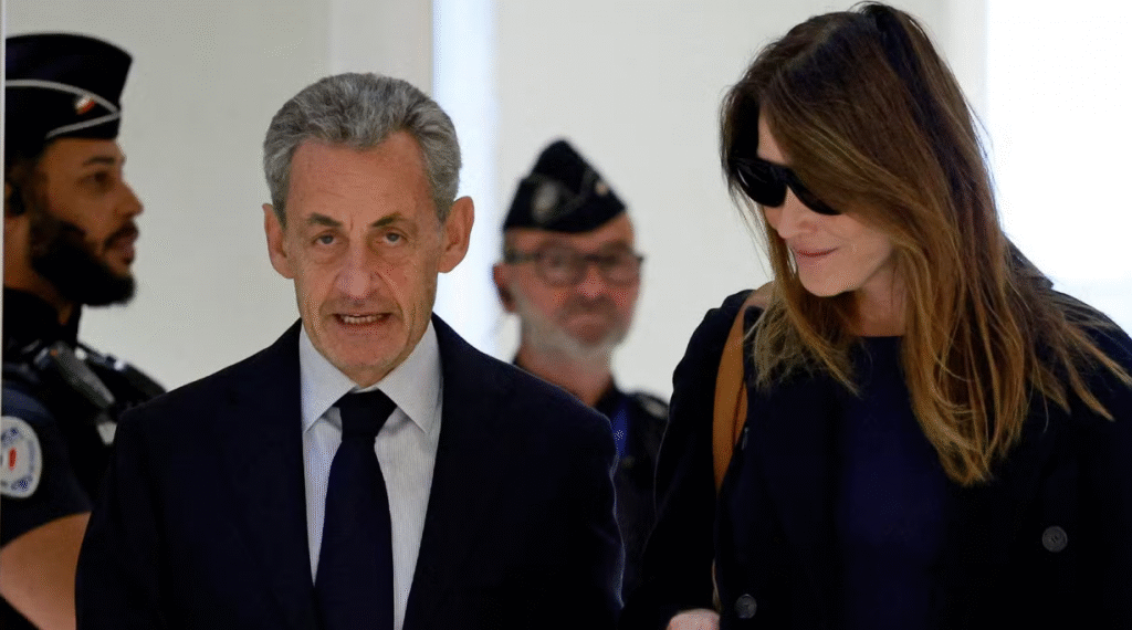 محكمة فرنسية تدين ساركوزي بتهمة التآمر في قضية أموال القذافي