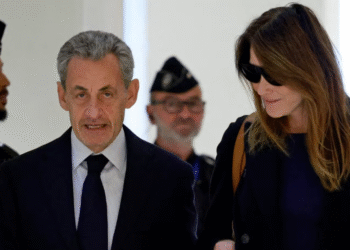 محكمة فرنسية تدين ساركوزي بتهمة التآمر في قضية أموال القذافي