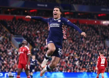 دريوش يسهم في فوز إيندهوفن والكعبي يسجل في خسارة أولمبياكوس أمام الريال