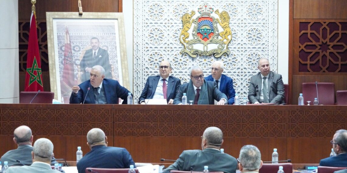 لجنة الداخلية تصادق على مشروعي قانون يتعلقان بالأحزاب السياسية واللوائح الانتخابية