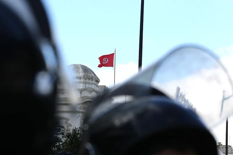 أحكام بالسجن تصل 45 عامًا في تونس