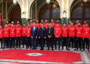 بتعليمات ملكية.. الأمير مولاي رشيد يستقبل أعضاء المنتخب المغربي لكرة القدم