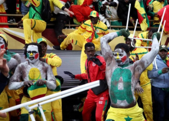 كاف” يفتح تحقيقا في سلوك السنغال