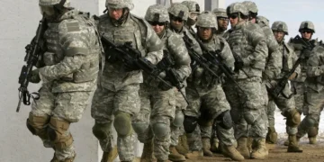 أمريكا تدرس نشر 10 آلاف جندي إضافي