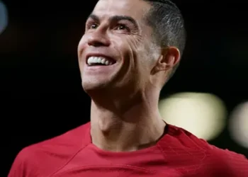 كريستيانو رونالدو يفاجئ جماهيره ويدخل عالم الدراما بمسلسل عن أسرار كرة القدم