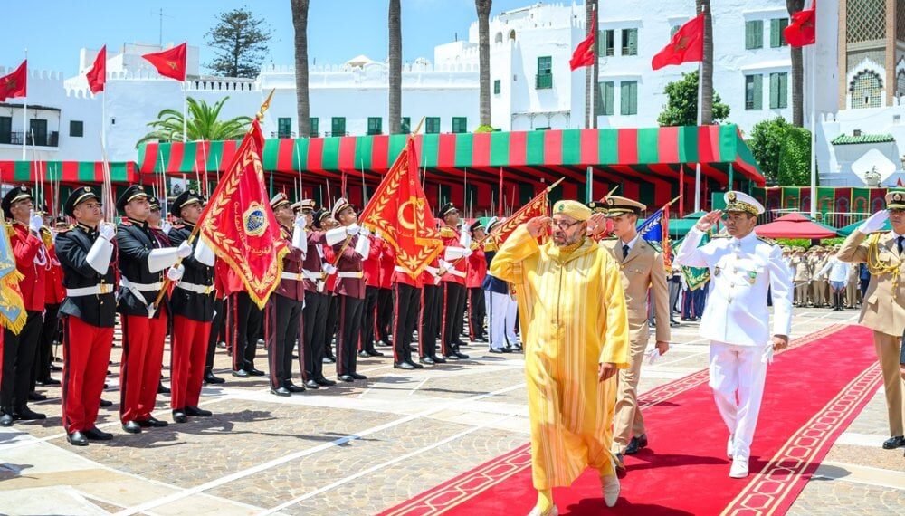 الملك محمد السادس يترأس حفل أداء القسم لفوج الضباط الجدد ويطلق عليه اسم “العيون”