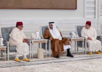 أخنوش يمثل الملك محمد السادس في تقديم التعازي لأمير قطر