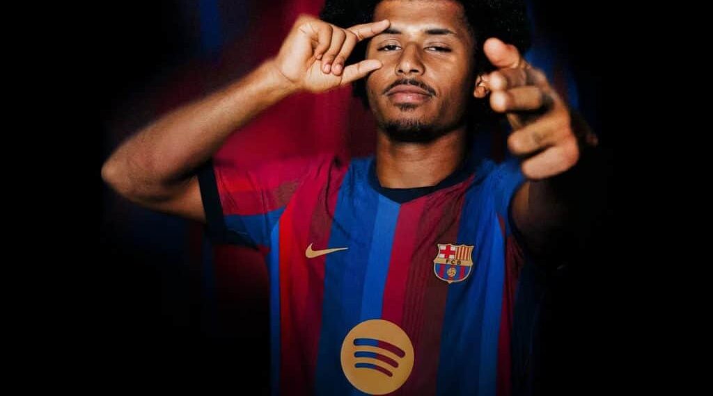 كريم أدييمي يرتدي قميص برشلونة حتى صيف 2031