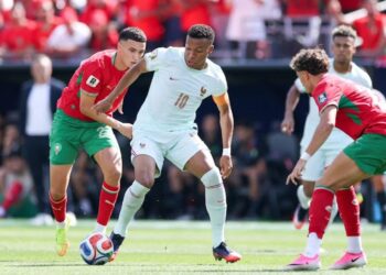 بين الواقع ونظرية المؤامرة.. لماذا غضب المغاربة رغم تقبلهم الإقصاء امام منتخب فرنسا ؟