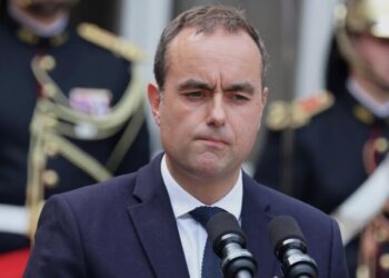 فرنسا تشدد الخناق على المخدرات.. إقصاء مسؤولين حكوميين بعد اختبارات مفاجئة