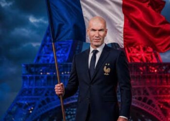 الاتحاد الفرنسي يحدد موعد الكشف عن مدرب “الديوك”.. وزيدان يقترب من الحلم