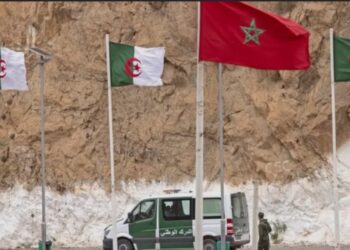 الجزائر تسلم 24 مغربيا محتجزا وجثمان مواطن عبر معبر وجدة–مغنية