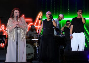تيميتار يشعل ليالي أكادير.. افتتاح استثنائي يجمع نجوم المغرب ويحتفي بالموسيقى الأمازيغية والعالمية