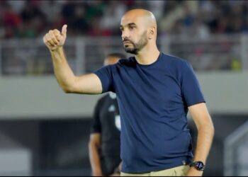 وليد الركراكي على رادار منتخب العراق.. تقارير تكشف ترشيحه لقيادة “أسود الرافدين”