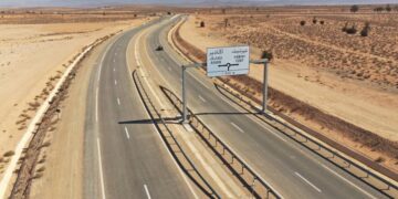 الطريق السريع تزنيت–الداخلة.. مشروع استراتيجي يعيد رسم خريطة التنمية بالمغرب