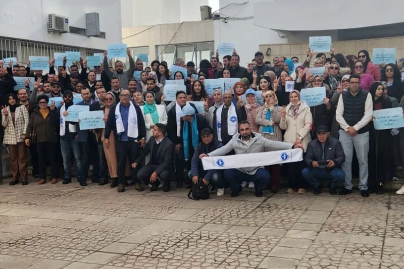 مشروع قانون جديد يثير الجدل داخل وزارة الصحة.. و”UMT” تحذر من إرباك الهيكلة الجديدة