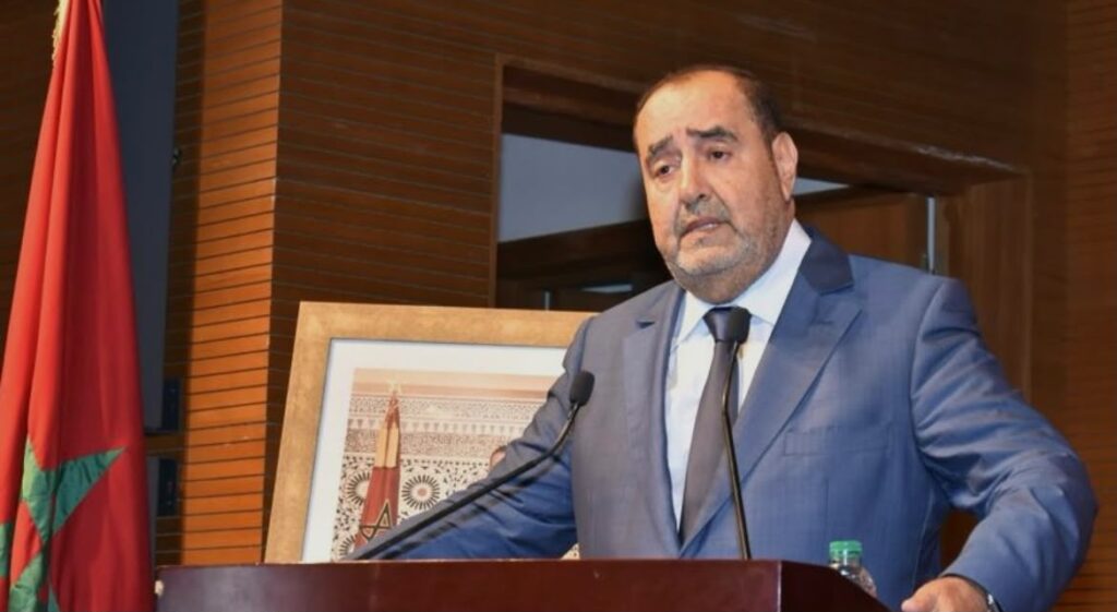 لشكر ينتقد تداخل الرياضة والسياسة ويحذر من توظيف شعبية المنتخب في التنافس الحزبي