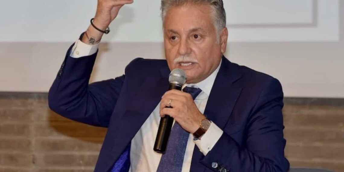 بنعبد الله يرفع شعار التغيير: “لا تنتظروا التغيير من السماء.. شاركوا وصوتوا”