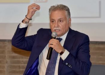 بنعبد الله يرفع شعار التغيير: “لا تنتظروا التغيير من السماء.. شاركوا وصوتوا”