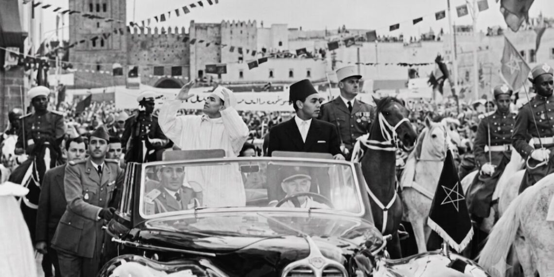 ثورة الملك والشعب 73 سنة على ملحمة خالدة جسد فيها العرش والشعب قصة وطن لا ينحني