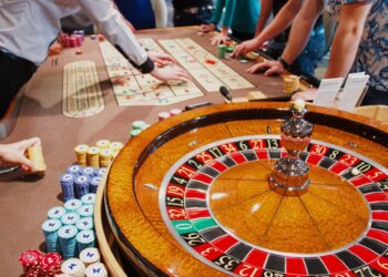 كازينوهات مراكش وأكادير تحت المجهر.. “البوكر” يثير شبهات غسل أموال وتحقيقات موسعة