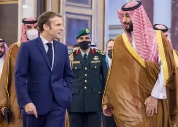 ولي العهد السعودي يحل بفرنسا في زيارة رسمية بأجندة اقتصادية وأمنية