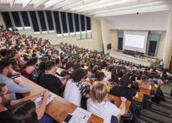 وزير سابق يقترح بديلا عن رسوم التوقيت الميسر لموظفي سلك الدكتوراه