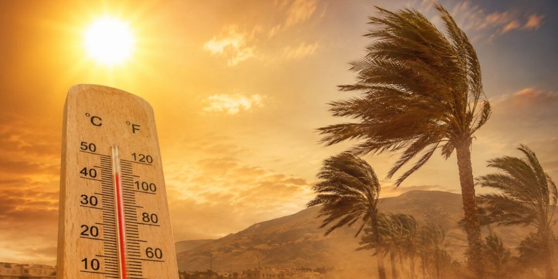توقعات طقس اليوم الاثنين بالمغرب.. أجواء حارة وزخات رعدية ورياح قوية