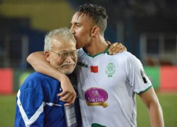 وفاة الحاج يوعري، والد الدولي سفيان رحيمي، حزن في العائلة وفي الرجاء البيضاوي