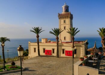 طنجة تتصدر المشهد الحراري بالمغرب.. المدينة أكثر سخونة من محيطها بـ4.6 درجات