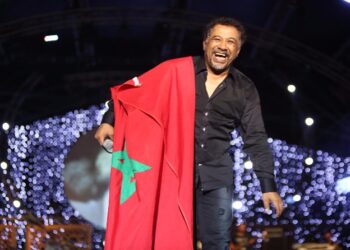 الشاب خالد يرد على منتقديه بسبب حفل الرباط: «عمري ما نكون ضد بلادي»