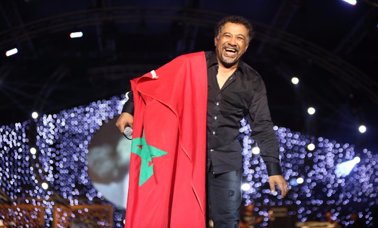 الشاب خالد يرد على منتقديه بسبب حفل الرباط: «عمري ما نكون ضد بلادي»