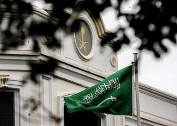 السعودية تعترض مسيرة قرب مكة والحوثيون ينفون استهداف المدينة المنورة